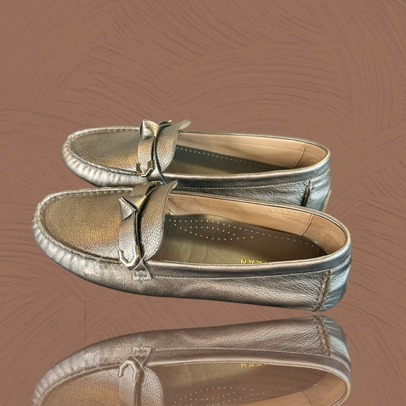 NWOT Cole Haan Women’s ‘Evelyn’ Bow Driver Loafer in “Pewter Metallic” Size 8.5 - Picture 13 of 16